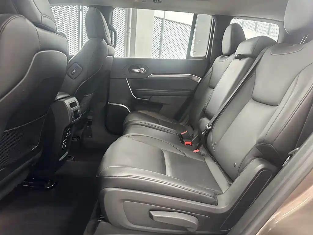 Jeep Grand Commander — миниатюра 8