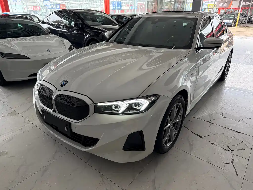 BMW i3 2025