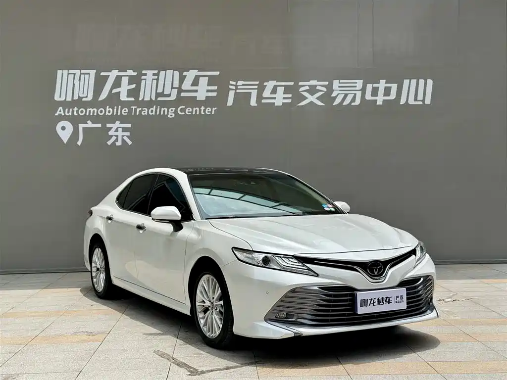 Toyota Camry 2019 2.5G Luxury