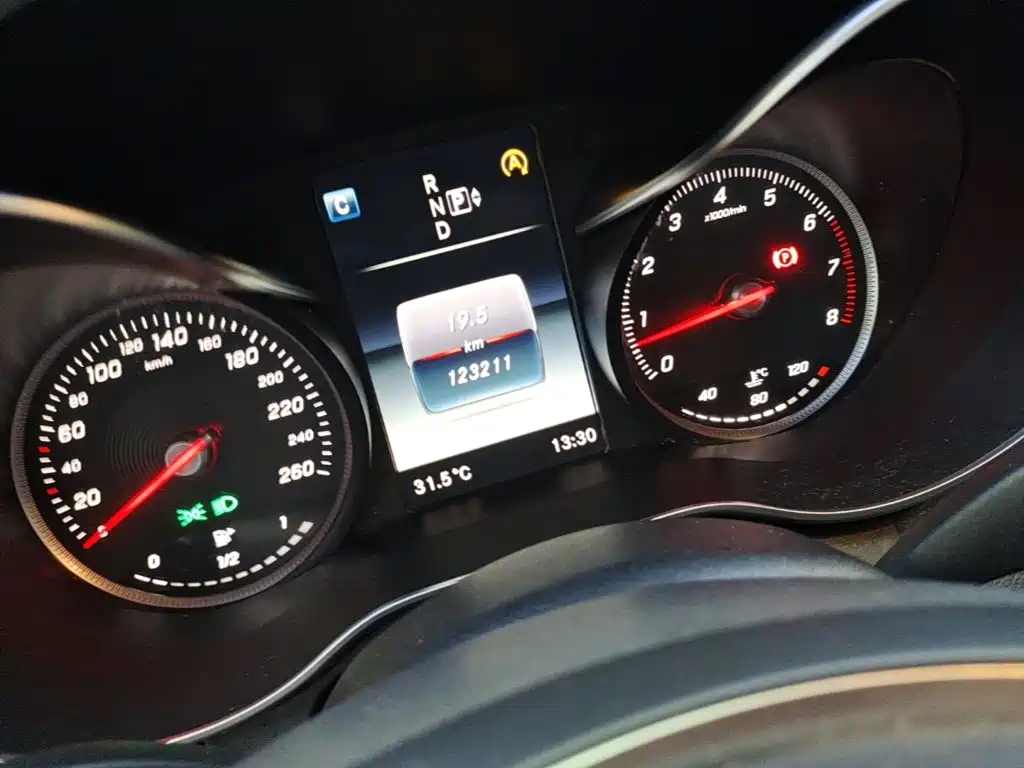 Mercedes-Benz C-Class — миниатюра 12