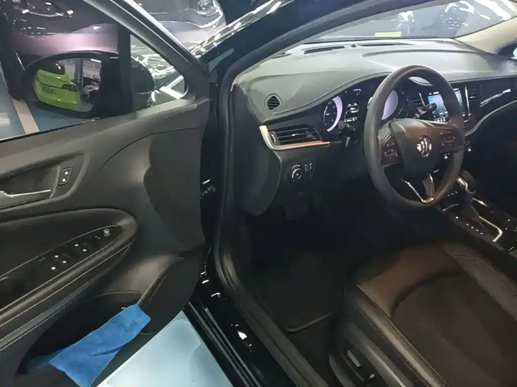 Buick Verano — миниатюра 16