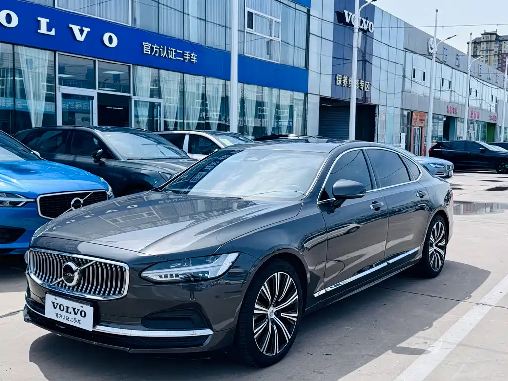 Volvo S90 2023
