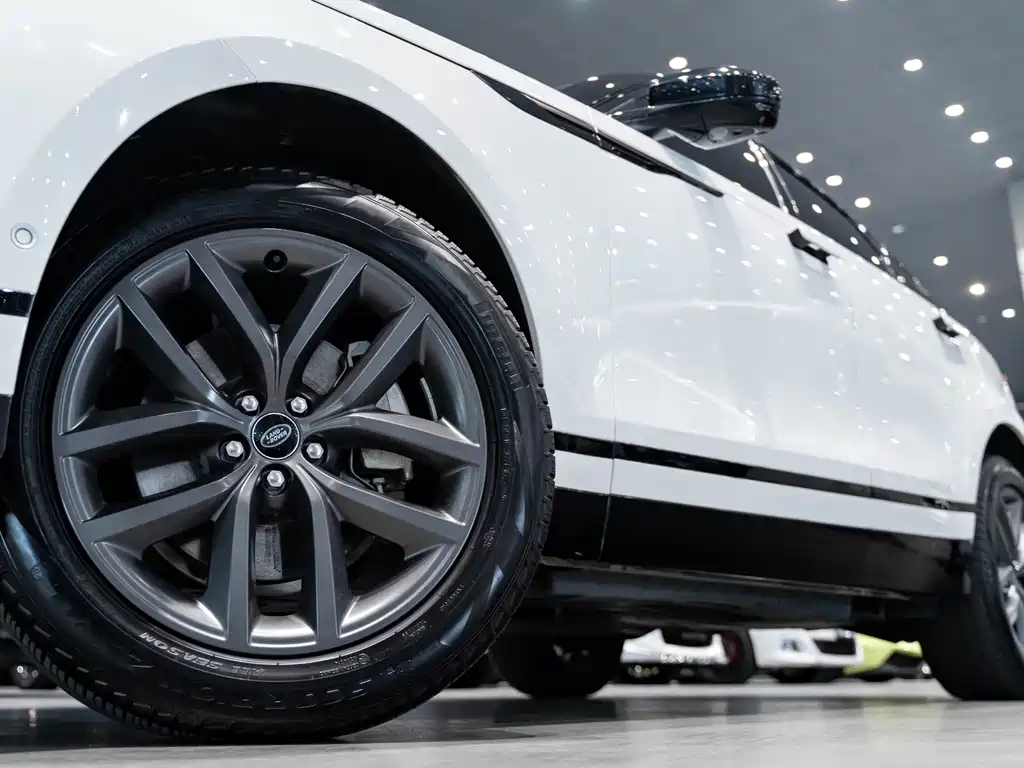 Land Rover Range Rover Velar 2024 Dynamic SE