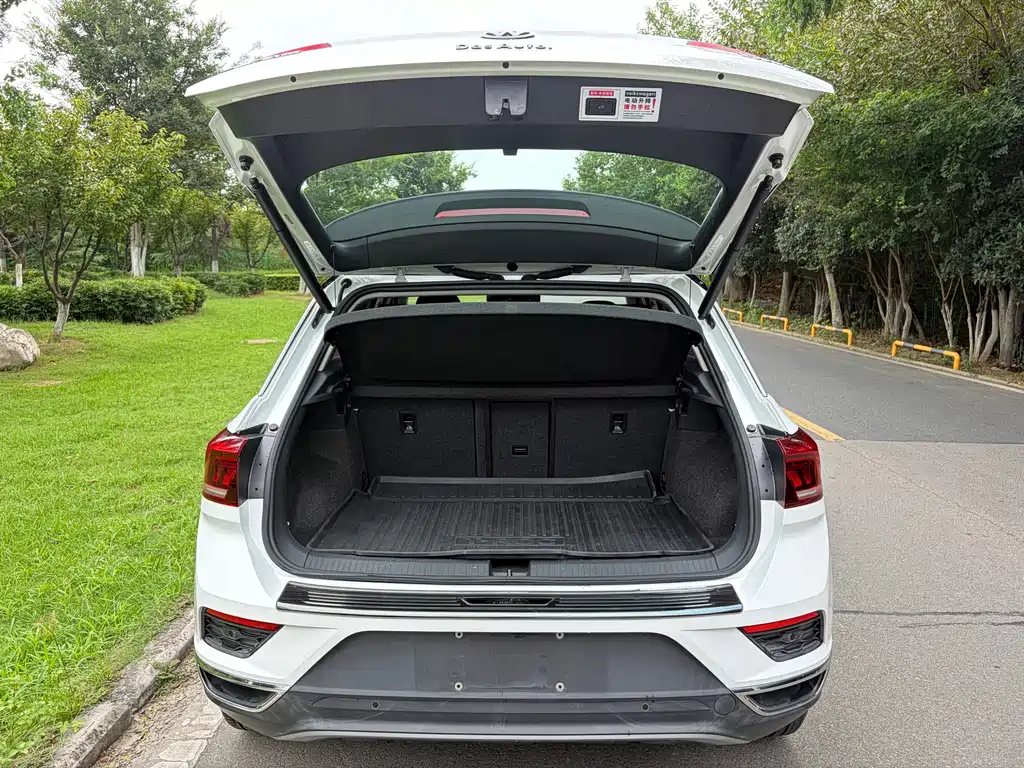 Volkswagen T-Roc — миниатюра 11