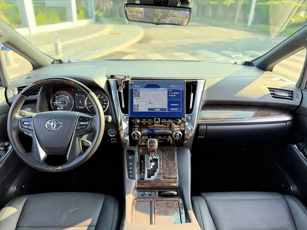 Toyota Vellfire 2020 2.5L Black Gold