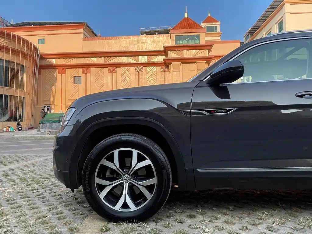 Volkswagen Teramont — миниатюра 8