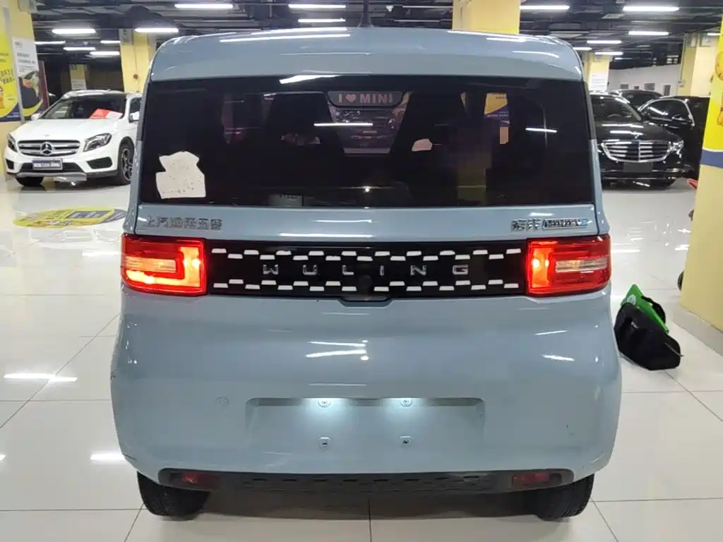 Wuling MINIEV — миниатюра 6