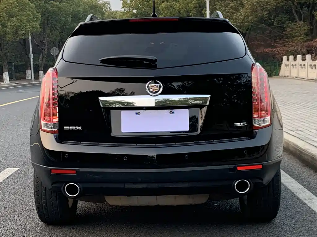 Cadillac SRX — миниатюра 6