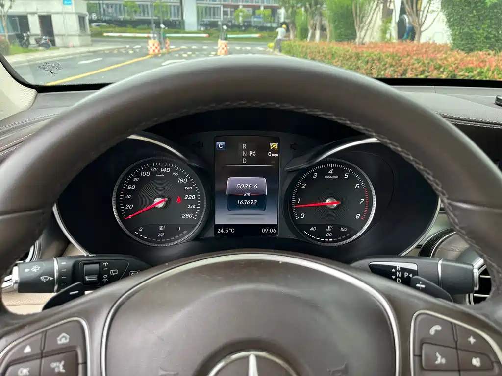 Mercedes-Benz GLC 2016 GLC 300 4MATIC