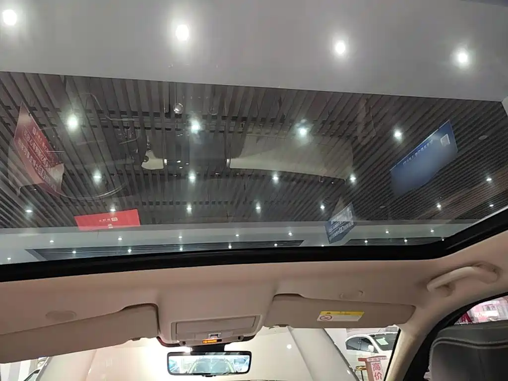Land Rover Discovery Sport — миниатюра 18