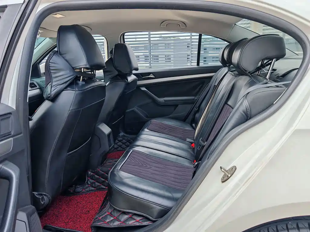 Volkswagen Lavida — миниатюра 8
