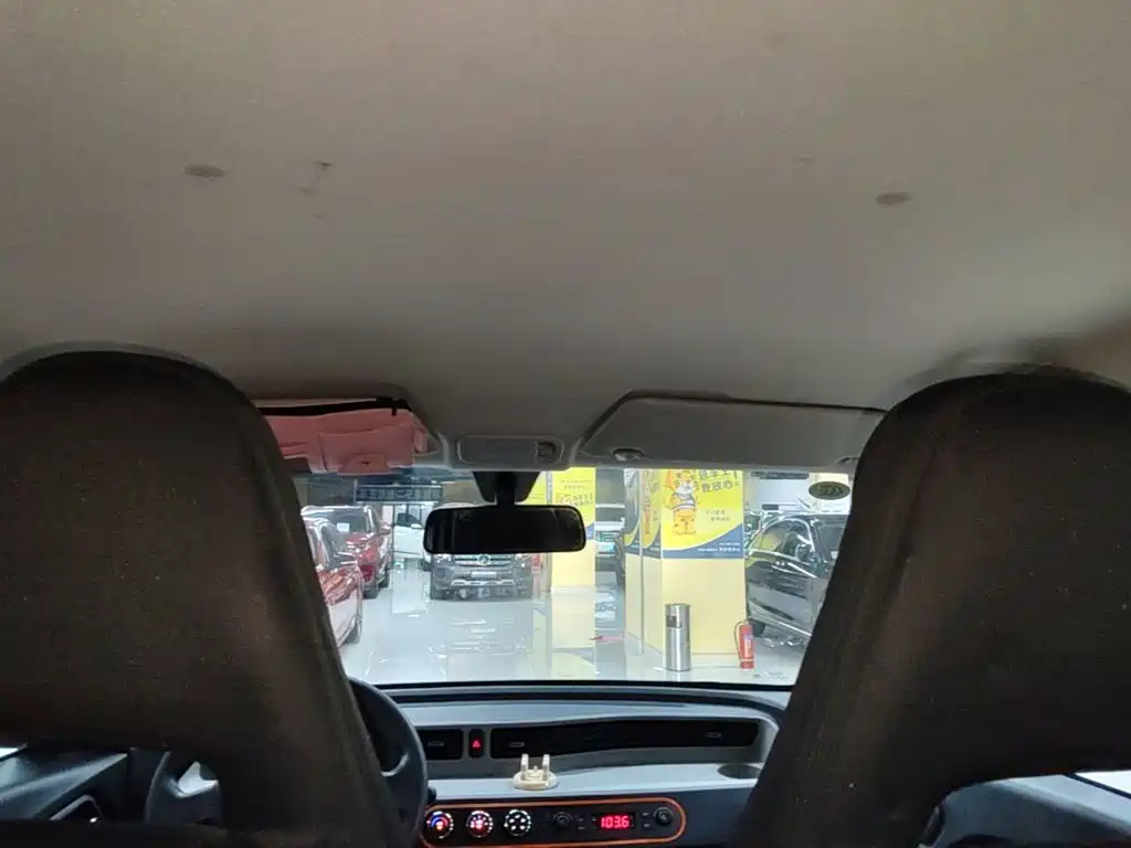 Wuling MINIEV — миниатюра 18