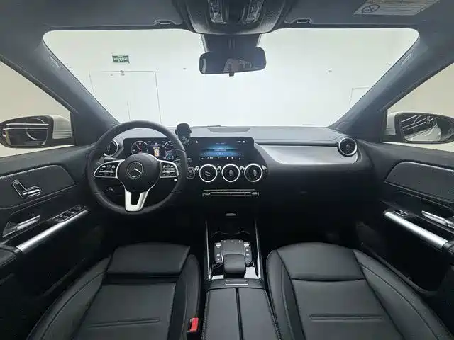 Mercedes-Benz GLA — миниатюра 9
