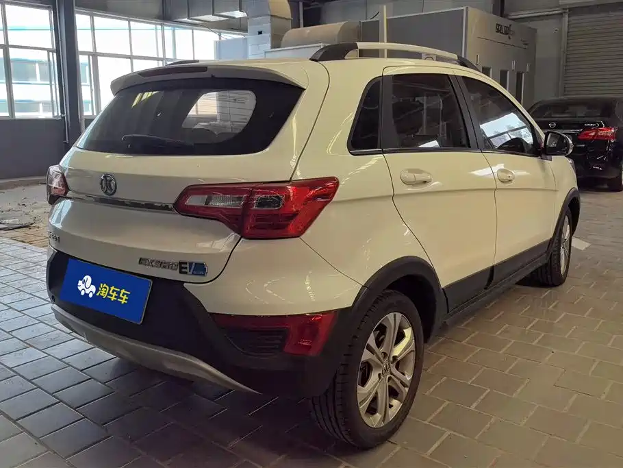 BAIC New Energy EX — миниатюра 3