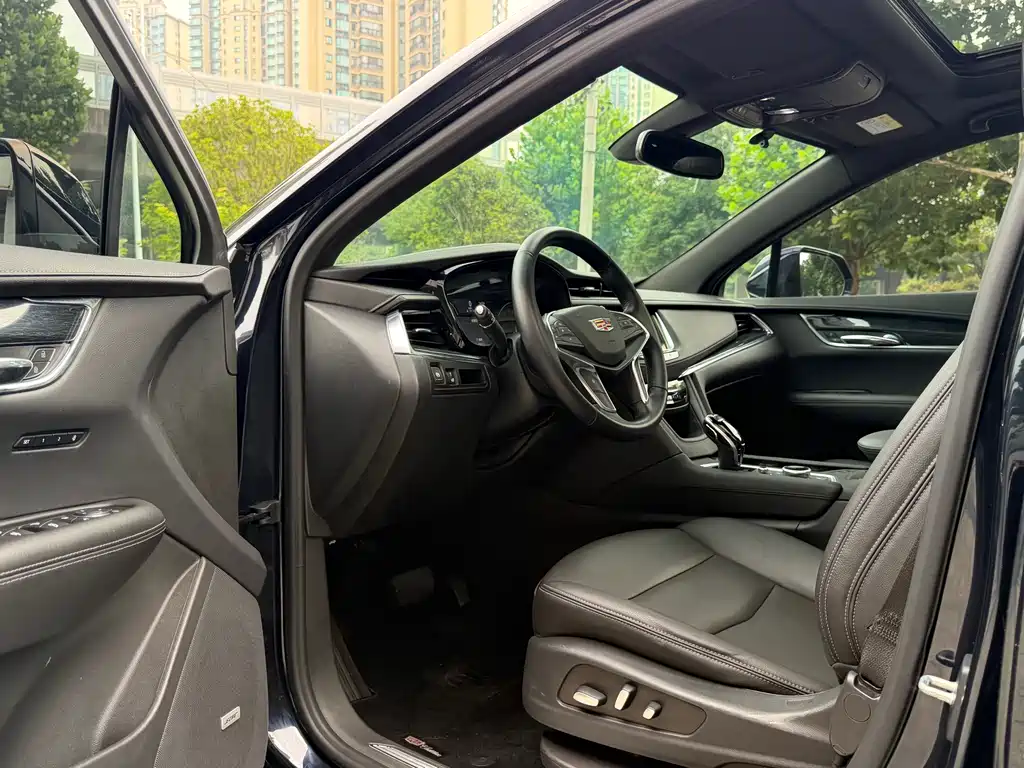 Cadillac XT5 2021 2.0T Luxury