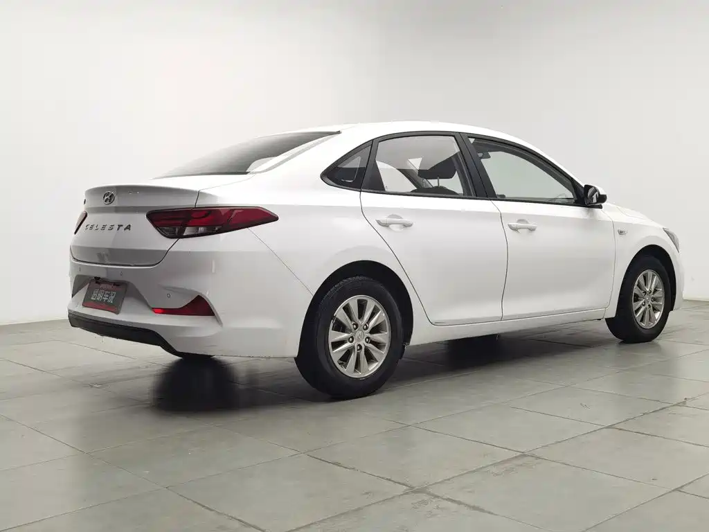 Hyundai Elantra — миниатюра 2