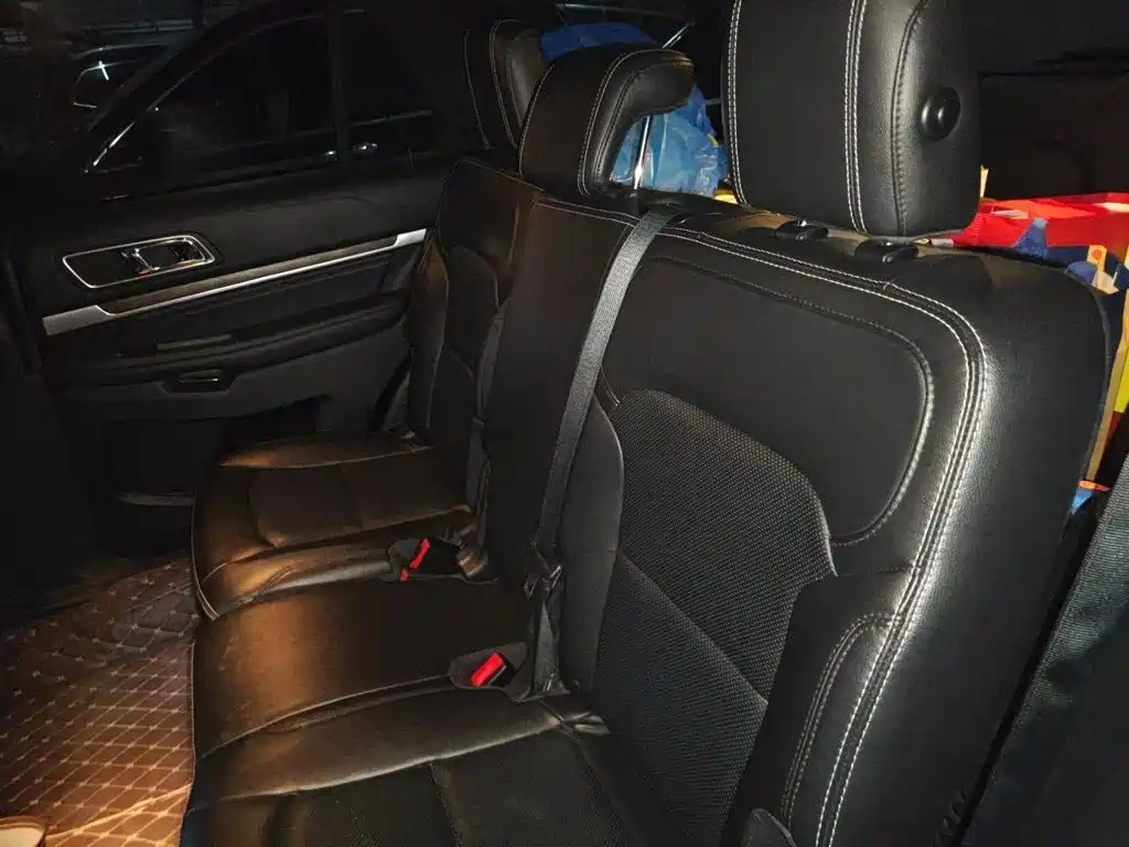 Ford Explorer (Import) — миниатюра 13