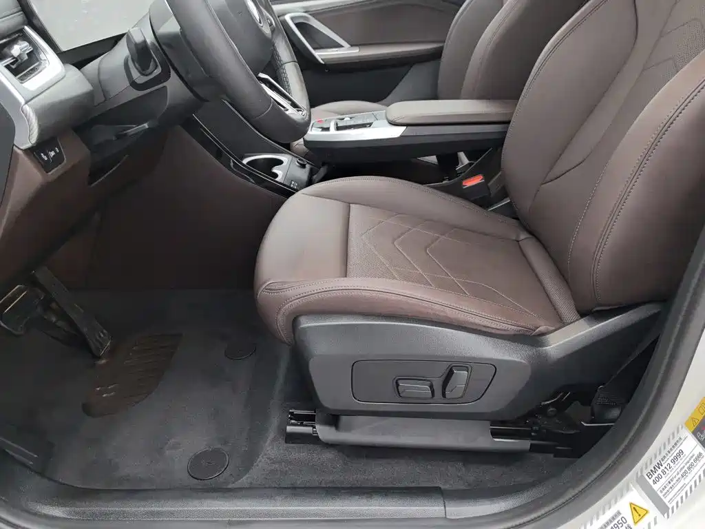 BMW iX1 — миниатюра 20