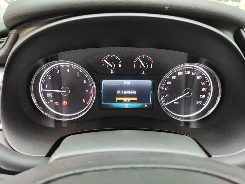 Buick LaCrosse — миниатюра 12
