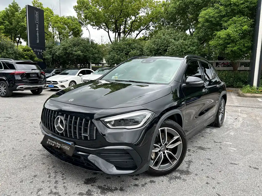 Mercedes-Benz GLA AMG