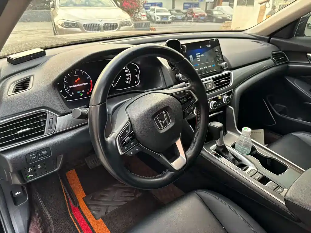 Honda Accord — миниатюра 4