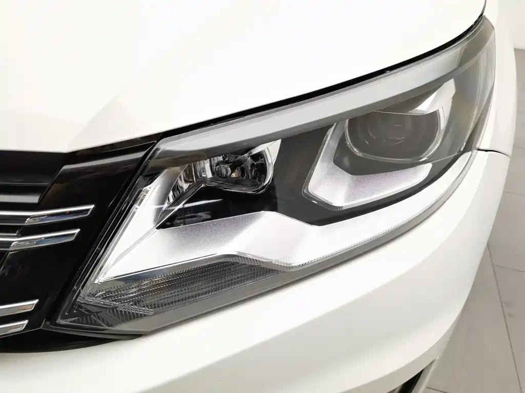 Volkswagen Tiguan — миниатюра 7