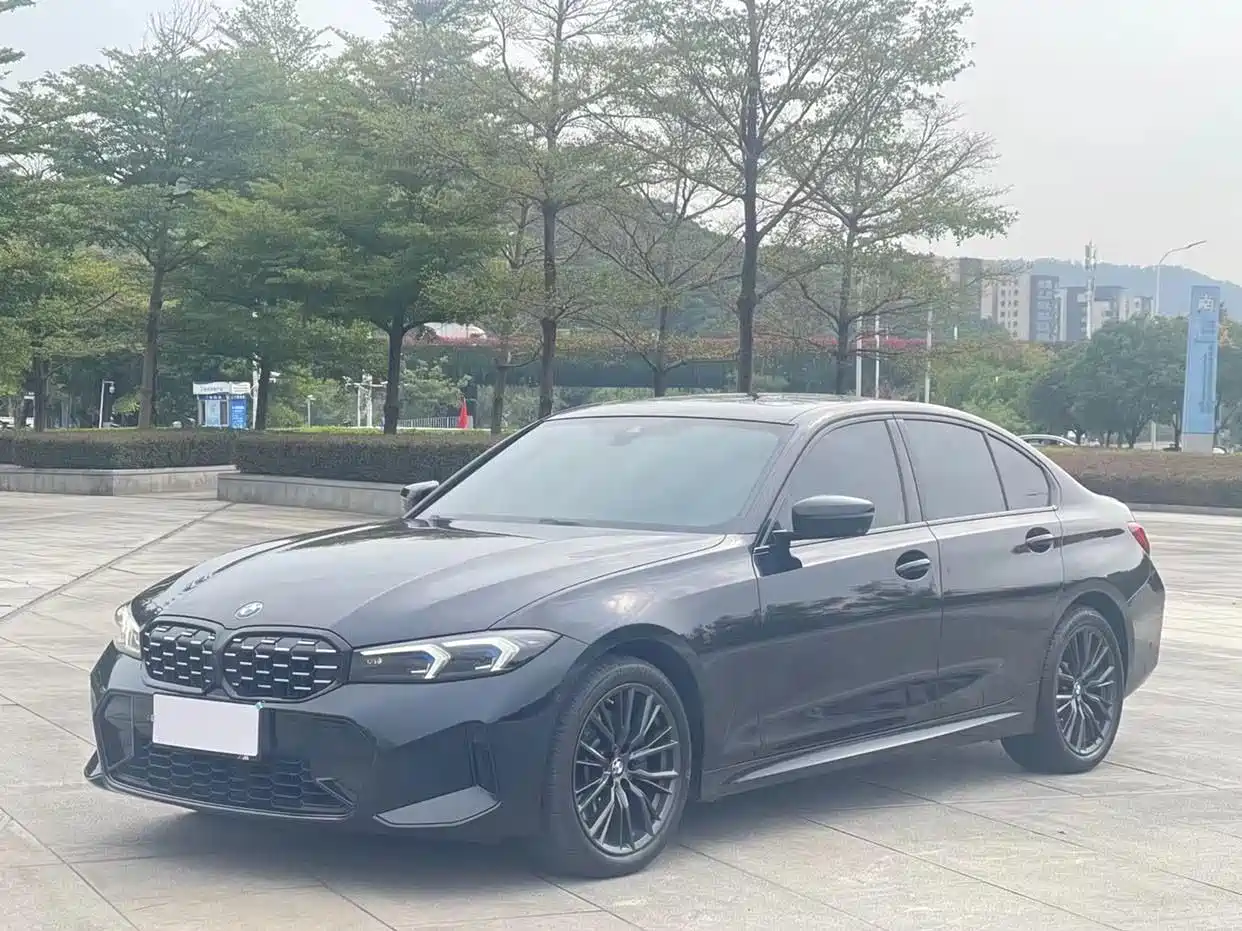 宝马3系 2023款 330i M运动曜夜套装 2023