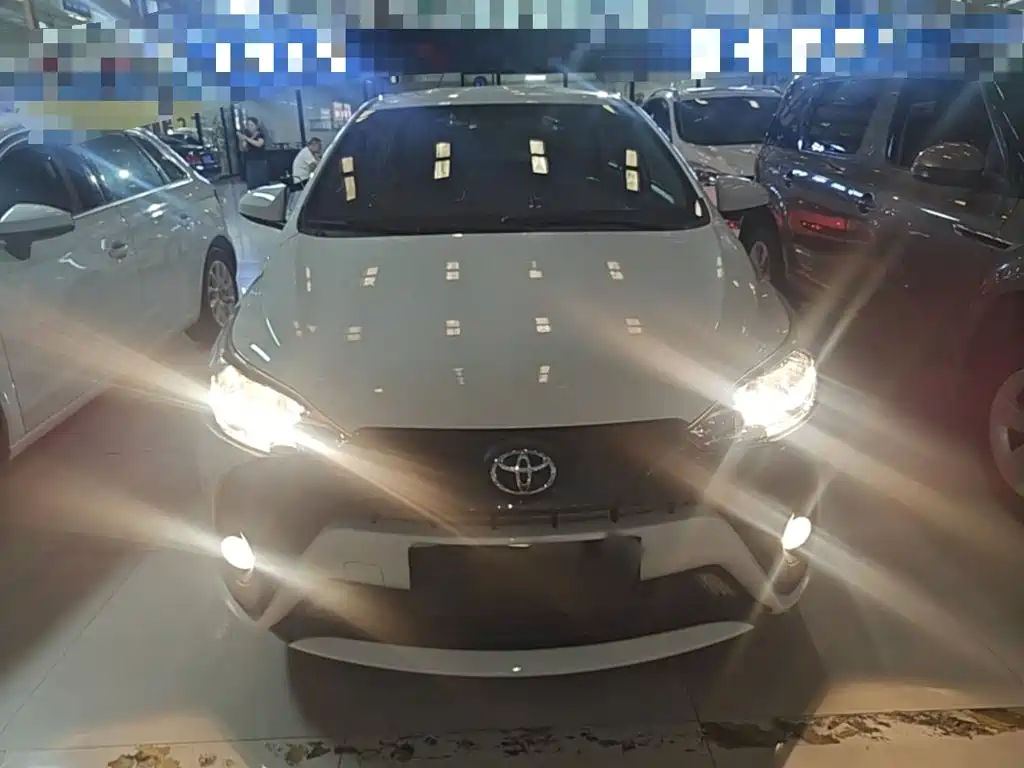 Toyota Yaris L — миниатюра 3