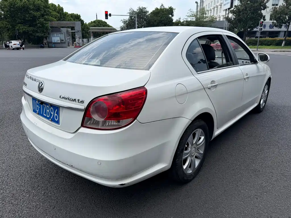 Volkswagen Lavida — миниатюра 7