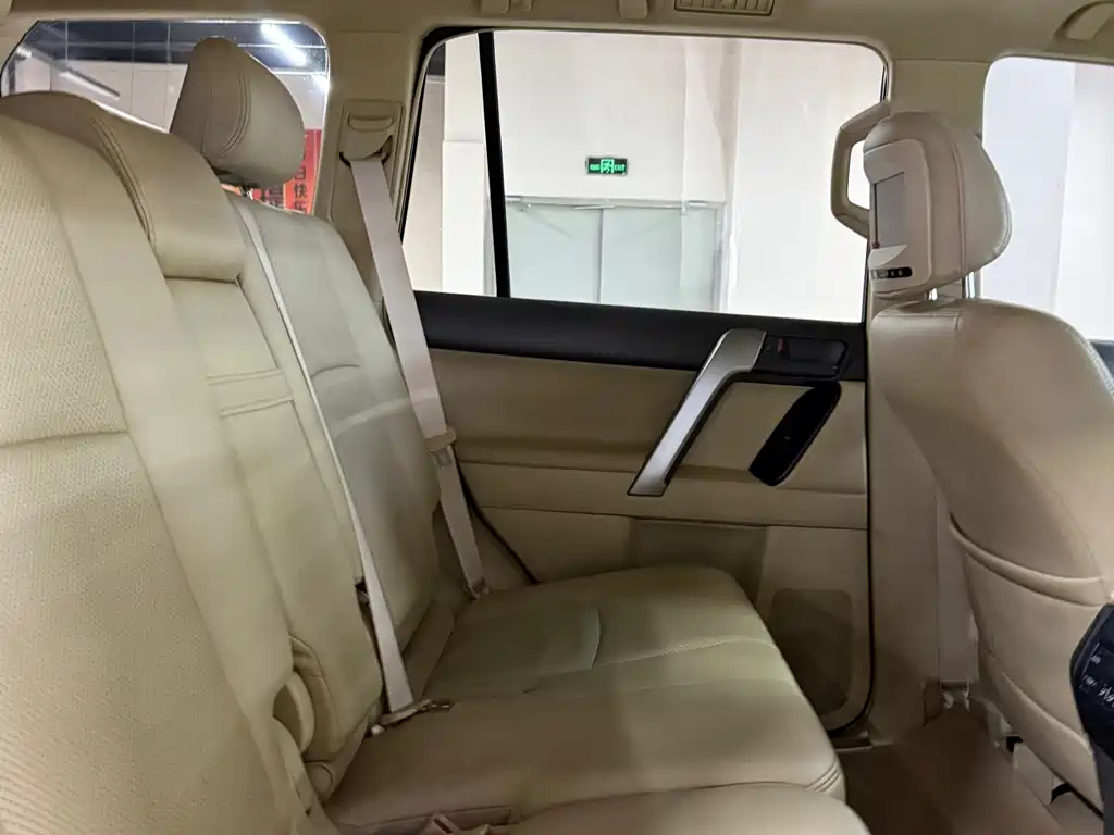 Toyota Prado (Import) — миниатюра 8