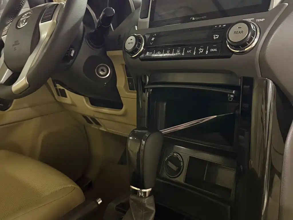 Toyota Prado (Import) — миниатюра 12