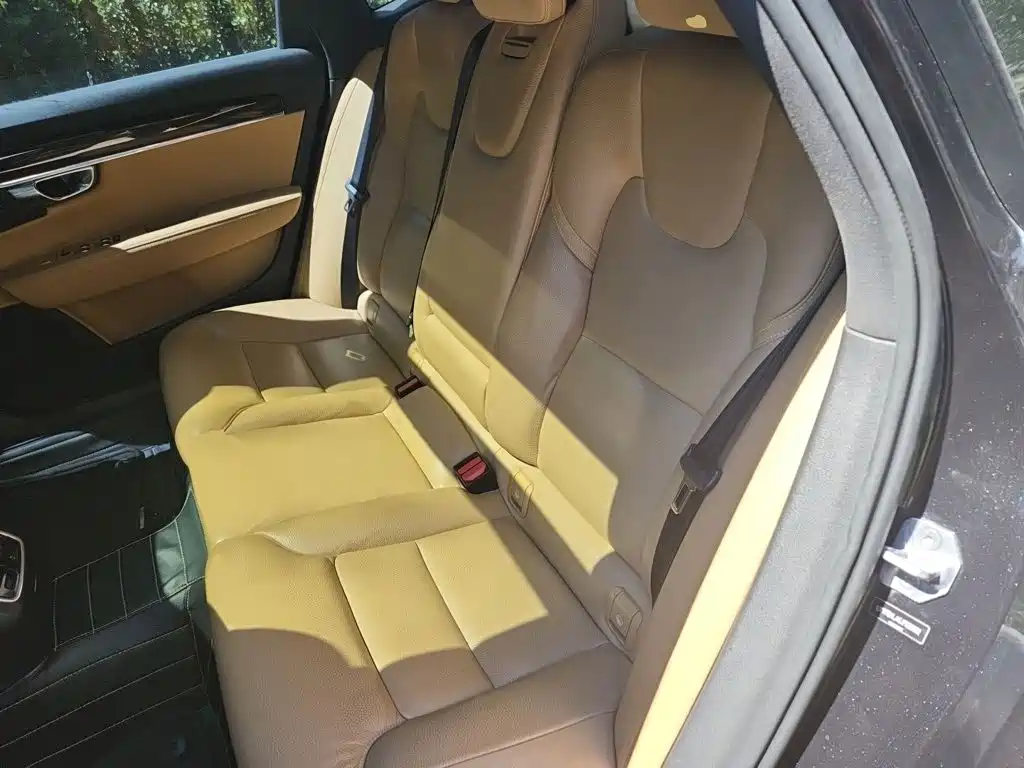 Volvo S90 — миниатюра 15