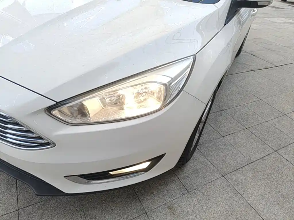Ford Focus — миниатюра 24