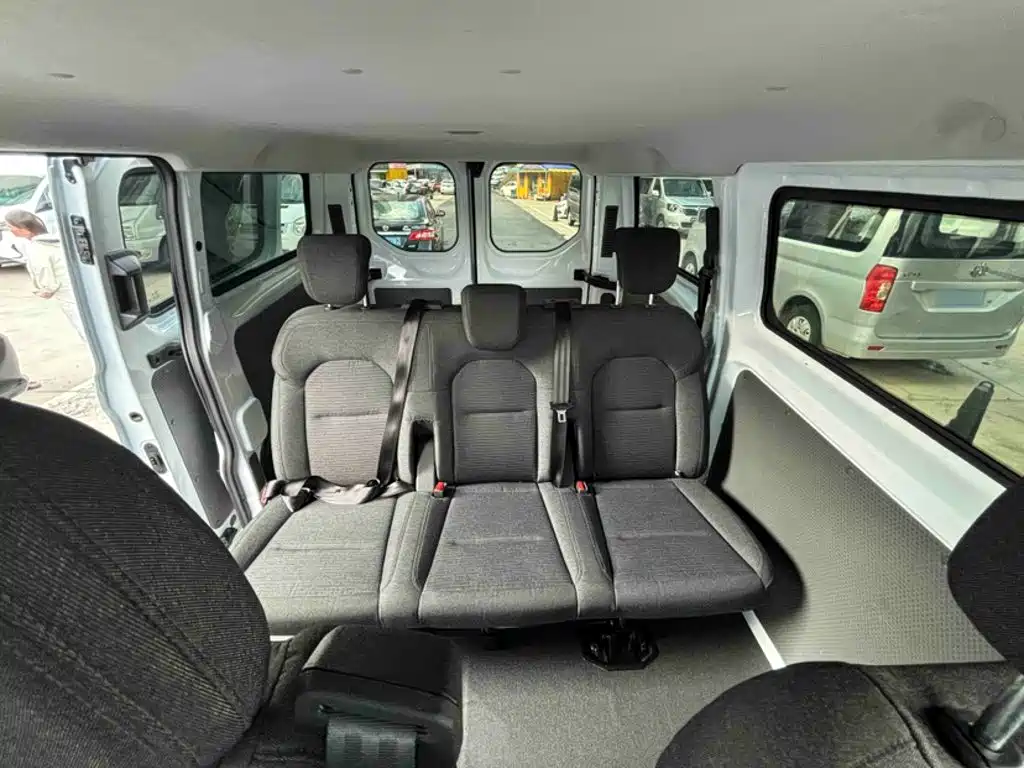 Ford Transit — миниатюра 15