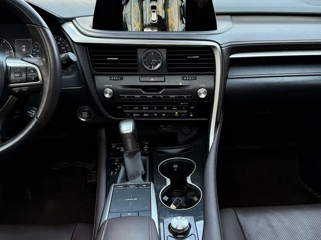 Lexus RX 2021 300
