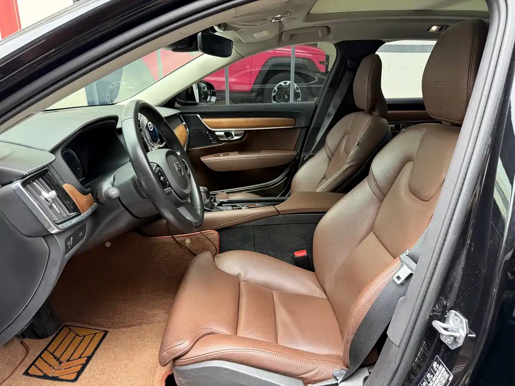 Volvo S90 2020 T5 Luxury