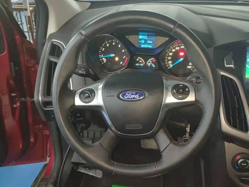 Ford Focus — миниатюра 11