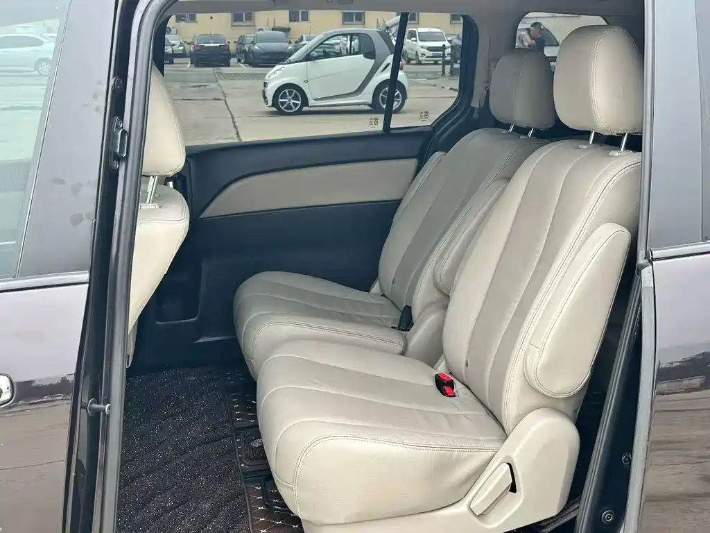 Mazda 8 — миниатюра 8