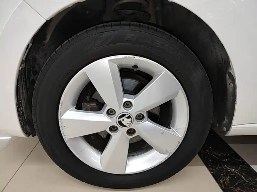 Skoda Rapid — миниатюра 23