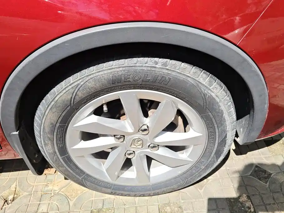 Baojun 310W — миниатюра 6