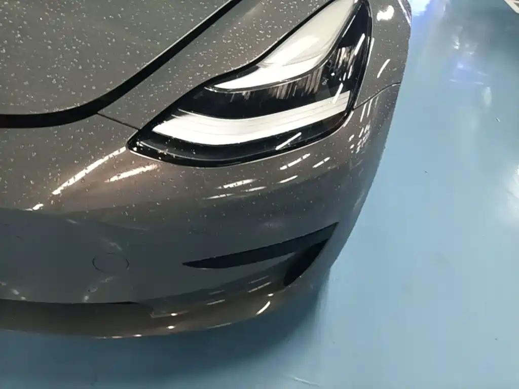Tesla Model 3 — миниатюра 24