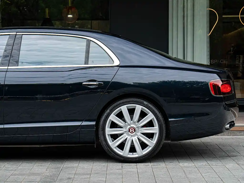Bentley Flying Spur 2017 4.0T V8 S Standard