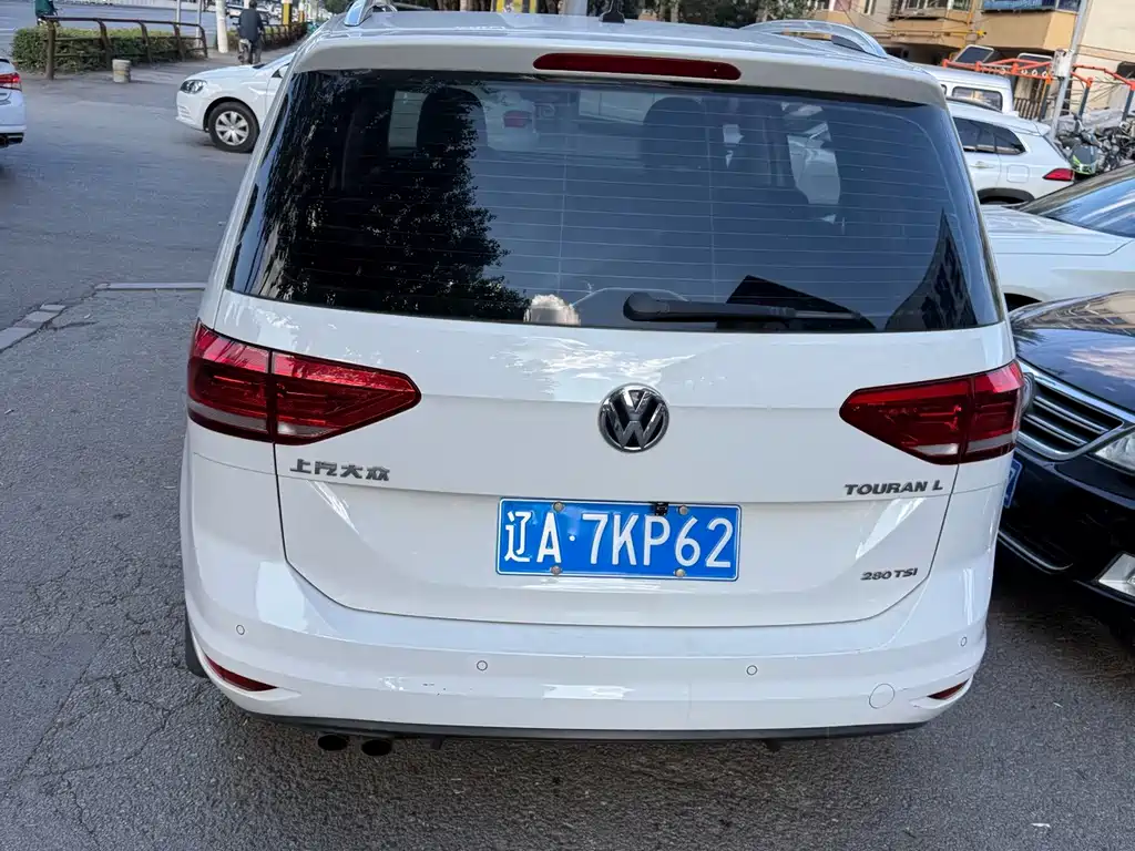 Volkswagen Touran — миниатюра 6