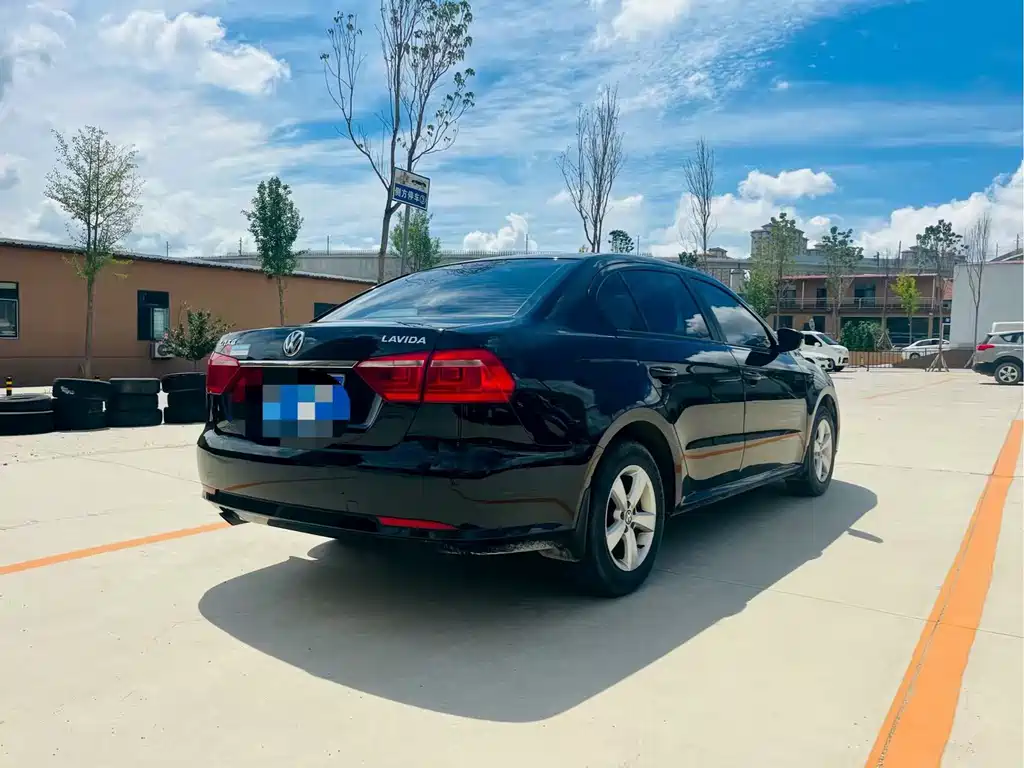 Volkswagen Lavida — миниатюра 9