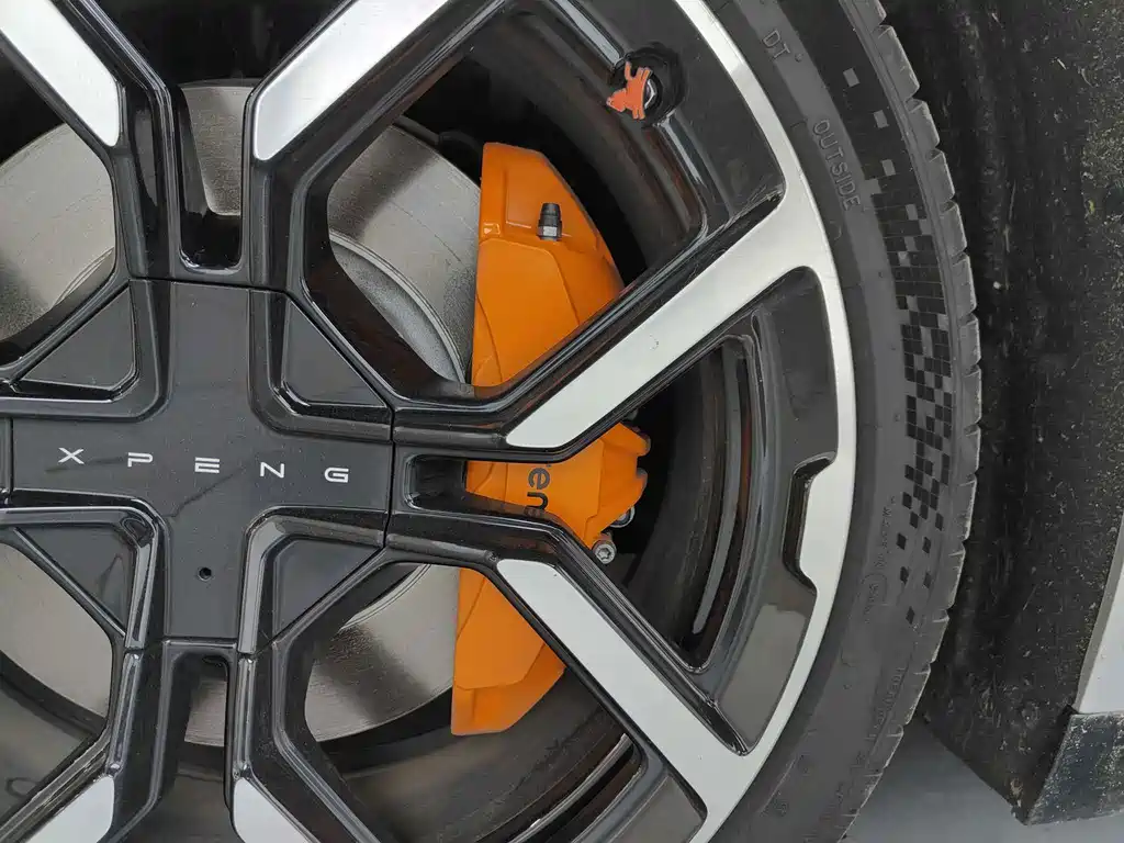 XPeng P7 — миниатюра 22