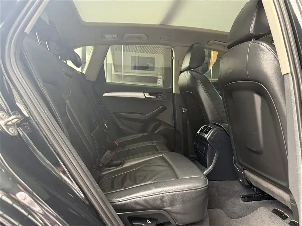 Audi Q5 2010 2.0TFSI