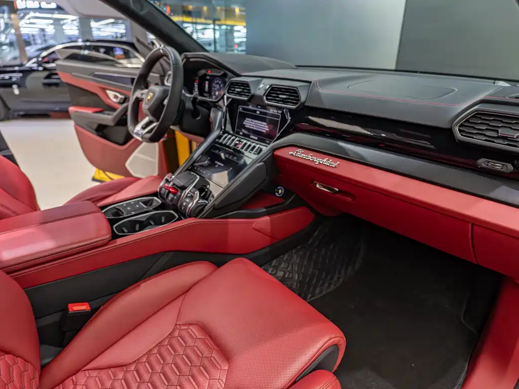 Lamborghini Urus 2021 4.0T V8