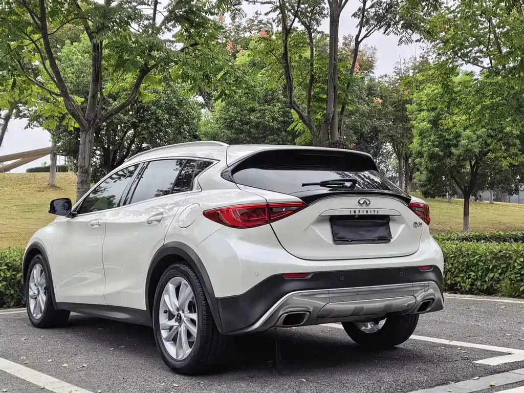 Infiniti QX30 — миниатюра 16