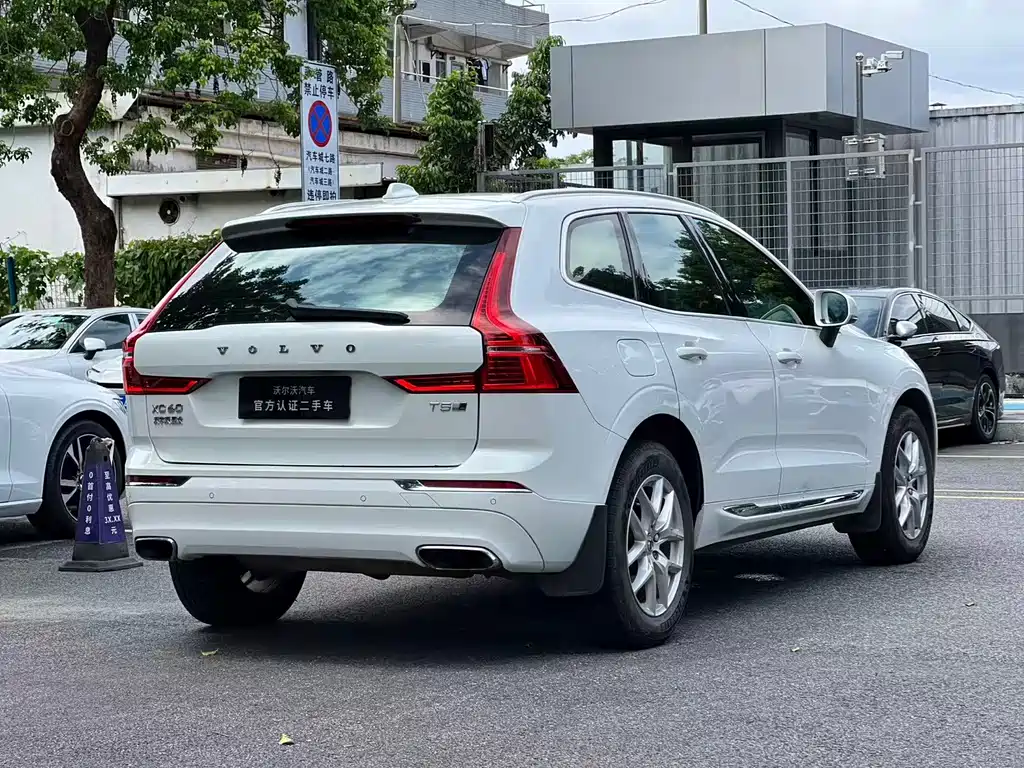 Volvo XC60 — миниатюра 11