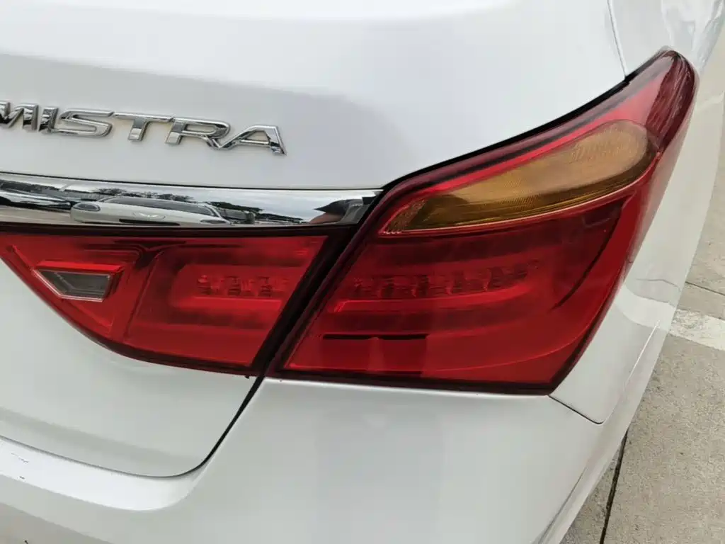 Hyundai Mistra — миниатюра 8